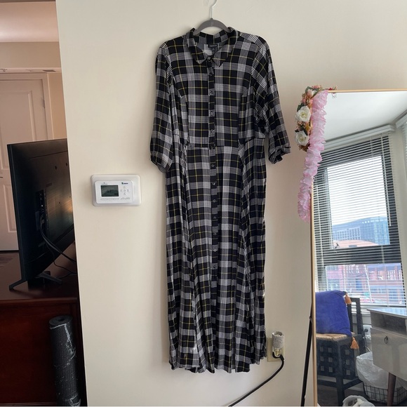 Torrid Maxi Challis Button Front Plaid Shirt Dress - Picture 5 of 8